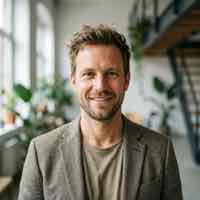 Портрет Штефана К., специалиста, использующего наши AI-решения